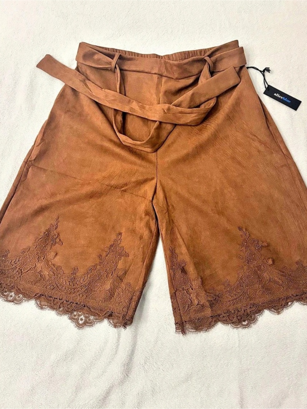 aliceblue Lace Trim Brown Shorts Size XL NWT